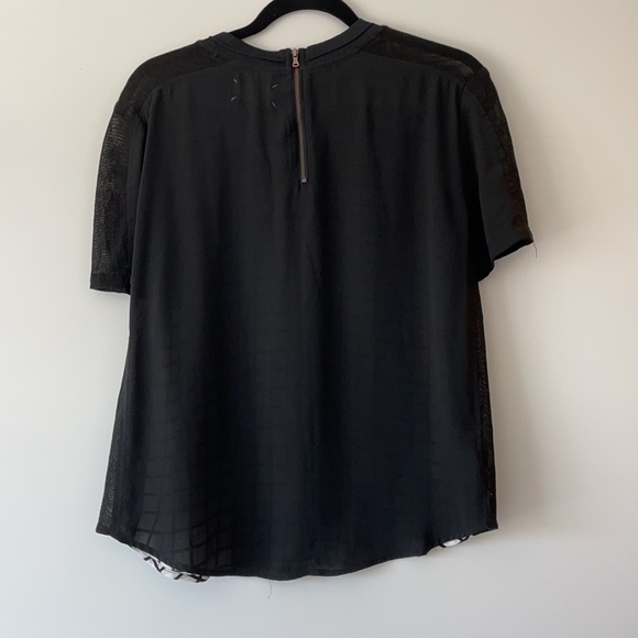 Lou and Grey Airy Top - Picture 2 of 3